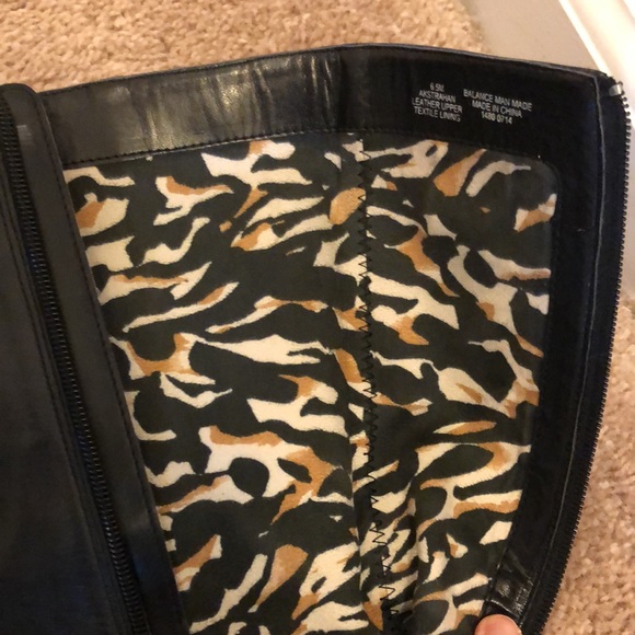 Anne Klein black boots sz 6/12 - Picture 2 of 6